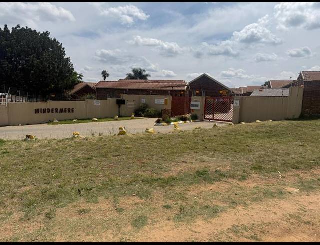 3 BEDROOM TOWNHOUSE FOR SALE IN THE REEDS
